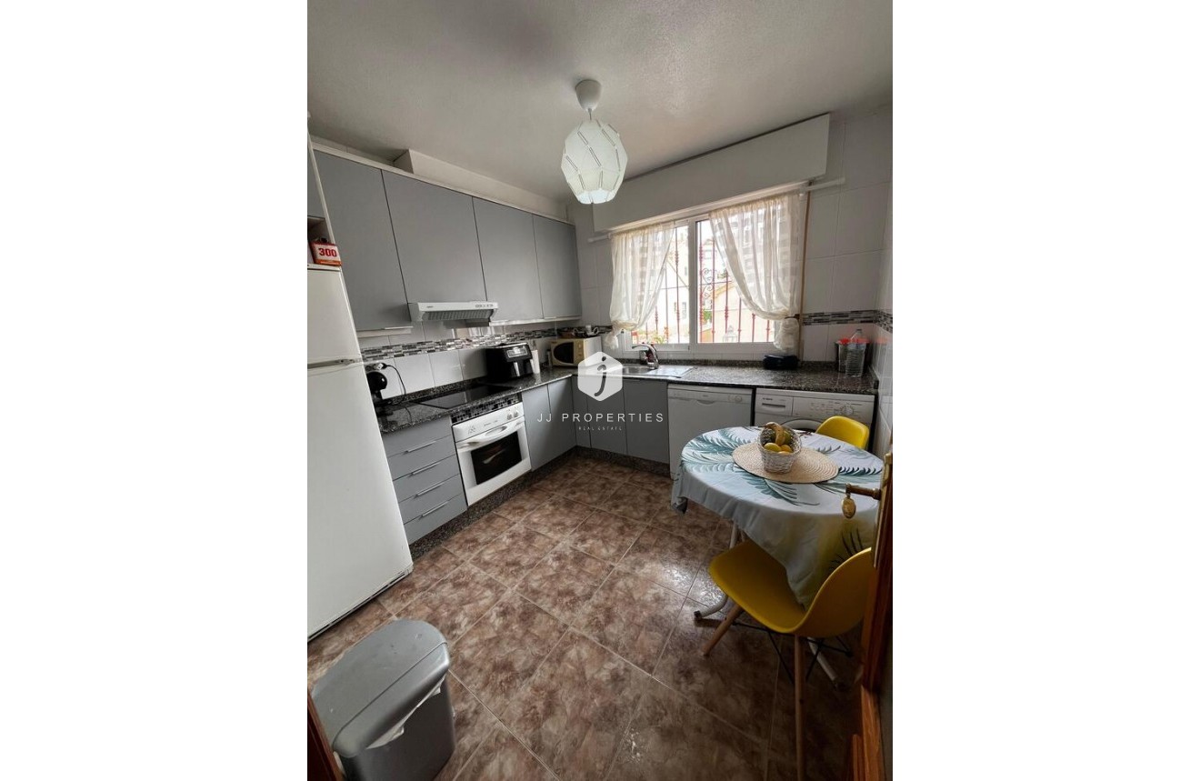 Segunda mano - Ático -
Torrevieja - La Florida