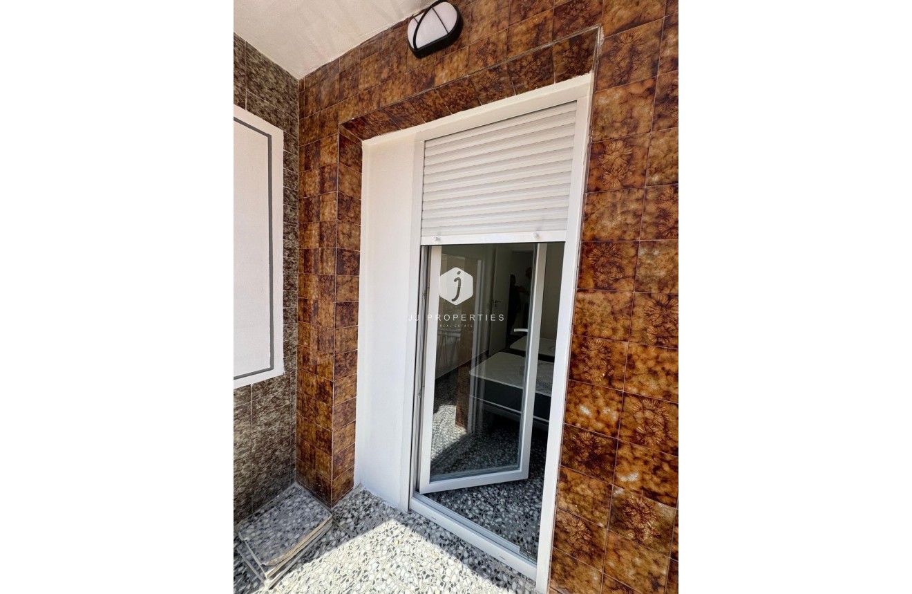 Tweedehands - Chalet -
Torrevieja - Centro