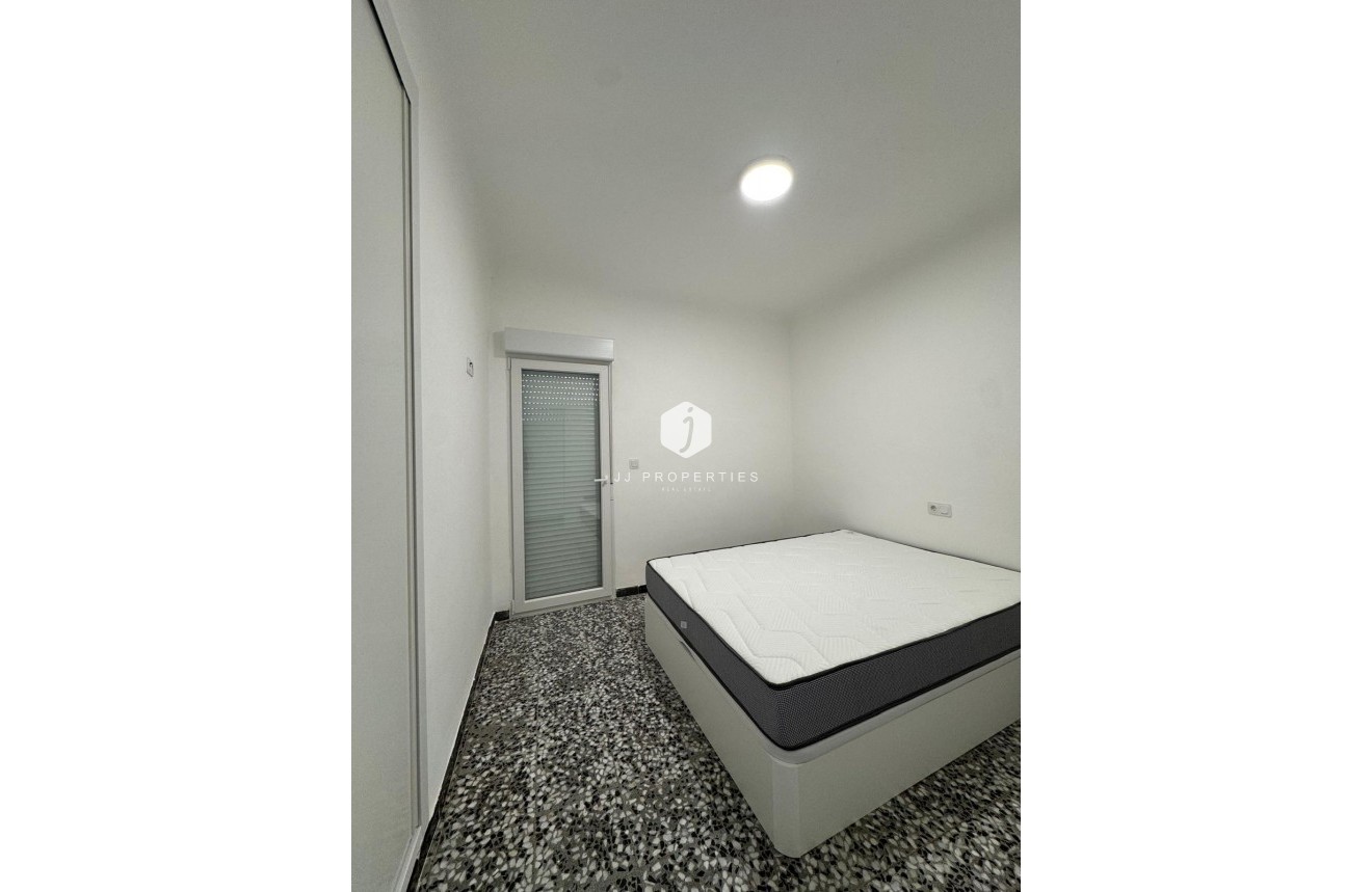 Tweedehands - Chalet -
Torrevieja - Centro