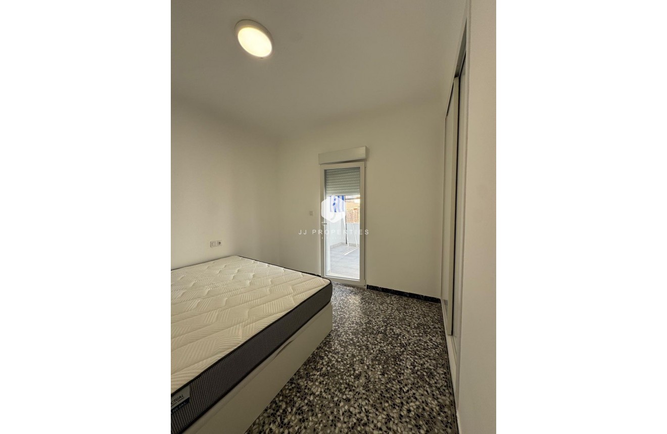 Tweedehands - Chalet -
Torrevieja - Centro