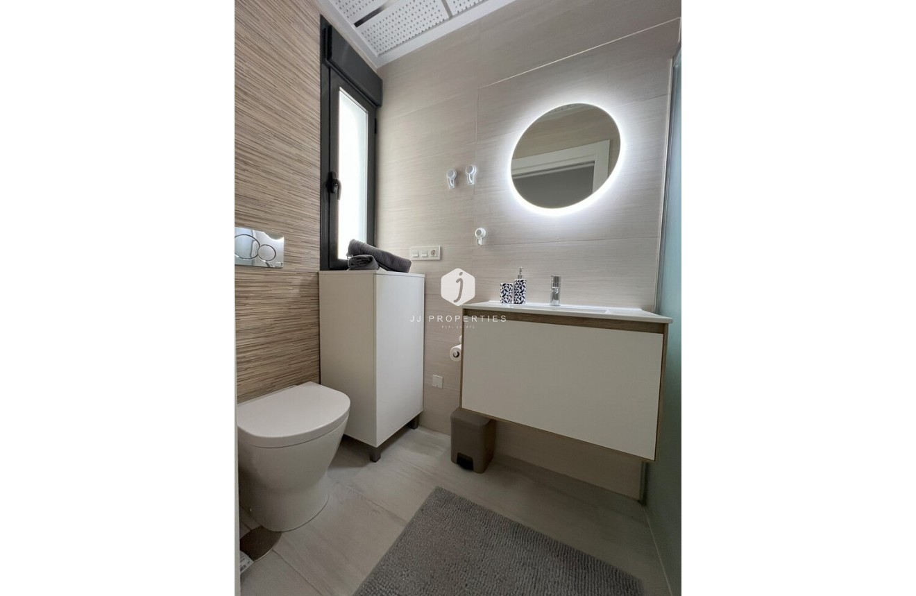 Segunda mano - Apartamento / piso -
Torrevieja - Playa del Cura