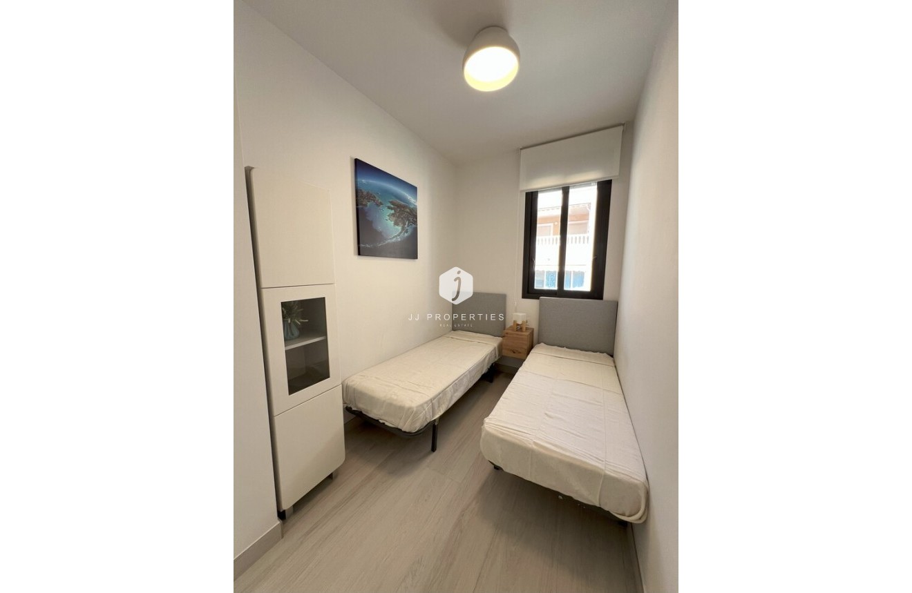 Segunda mano - Apartamento / piso -
Torrevieja - Playa del Cura