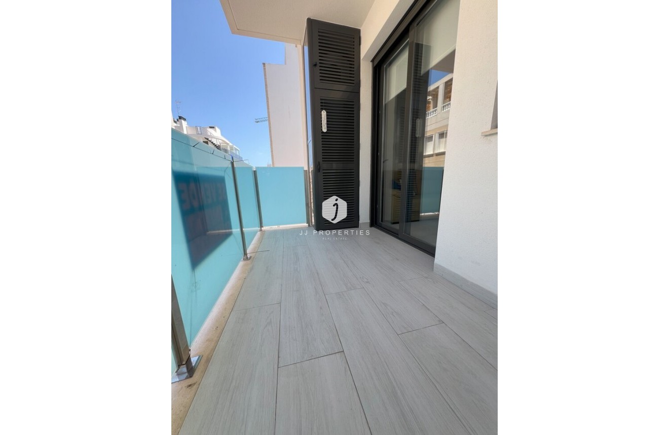 Segunda mano - Apartamento / piso -
Torrevieja - Playa del Cura