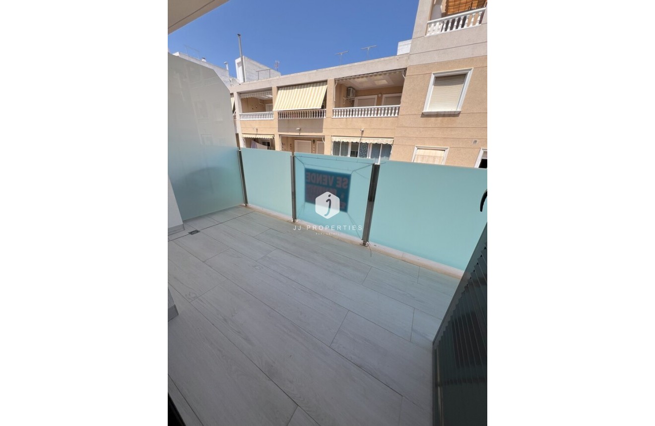 Segunda mano - Apartamento / piso -
Torrevieja - Playa del Cura