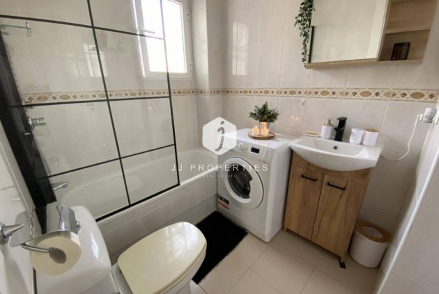 Segunda mano - Apartamento / piso -
Playa De Los Naufragos - Costa Blanca