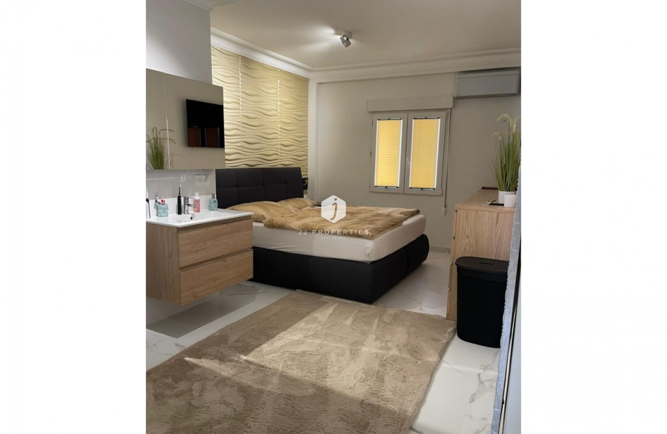 Segunda mano - Apartamento / piso -
Torrevieja - Costa Blanca