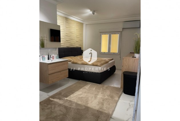 Segunda mano - Apartamento / piso -
Torrevieja - Costa Blanca