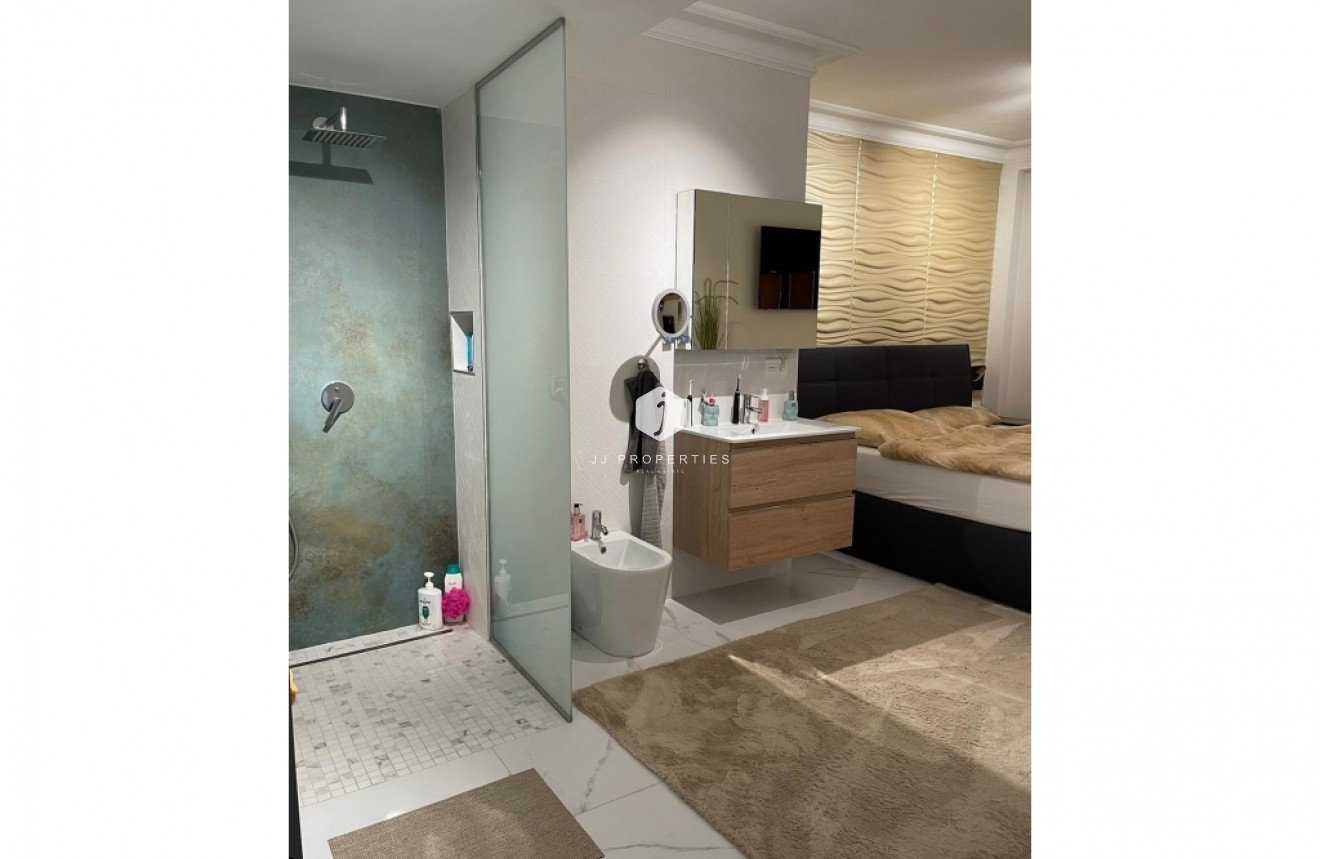 Segunda mano - Apartamento / piso -
Torrevieja - Costa Blanca