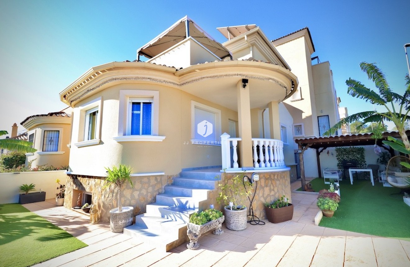 Segunda mano - Villa -
San Miguel de Salinas - Inland