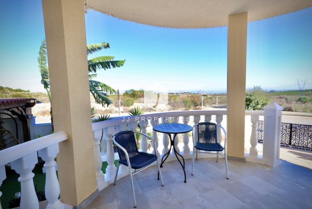 Segunda mano - Villa -
San Miguel de Salinas - Inland