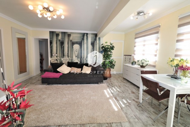 D'occasion - Attique -
Torrevieja - Costa Blanca