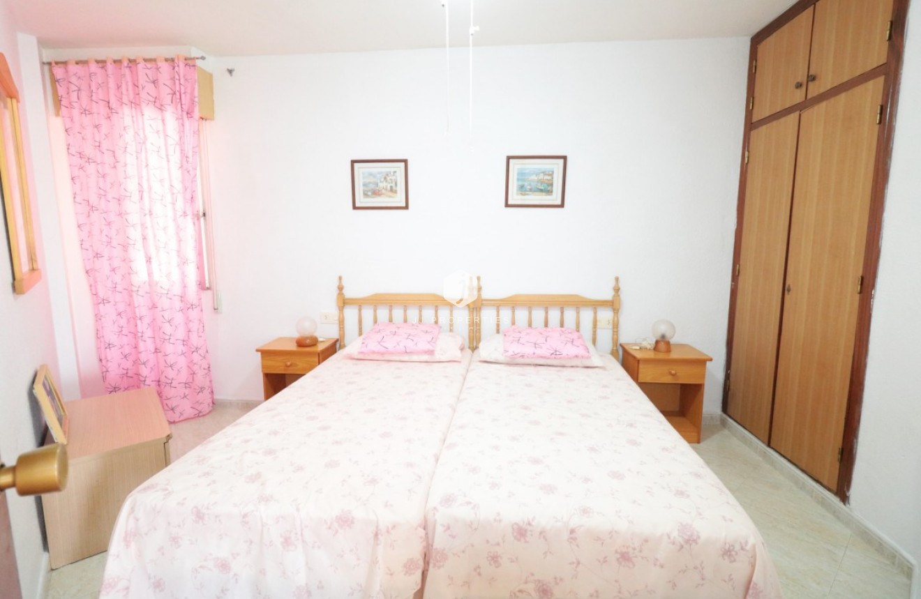 Z drugiej ręki - Mieszkanie w bloku -
Playa Del Acequion - Costa Blanca