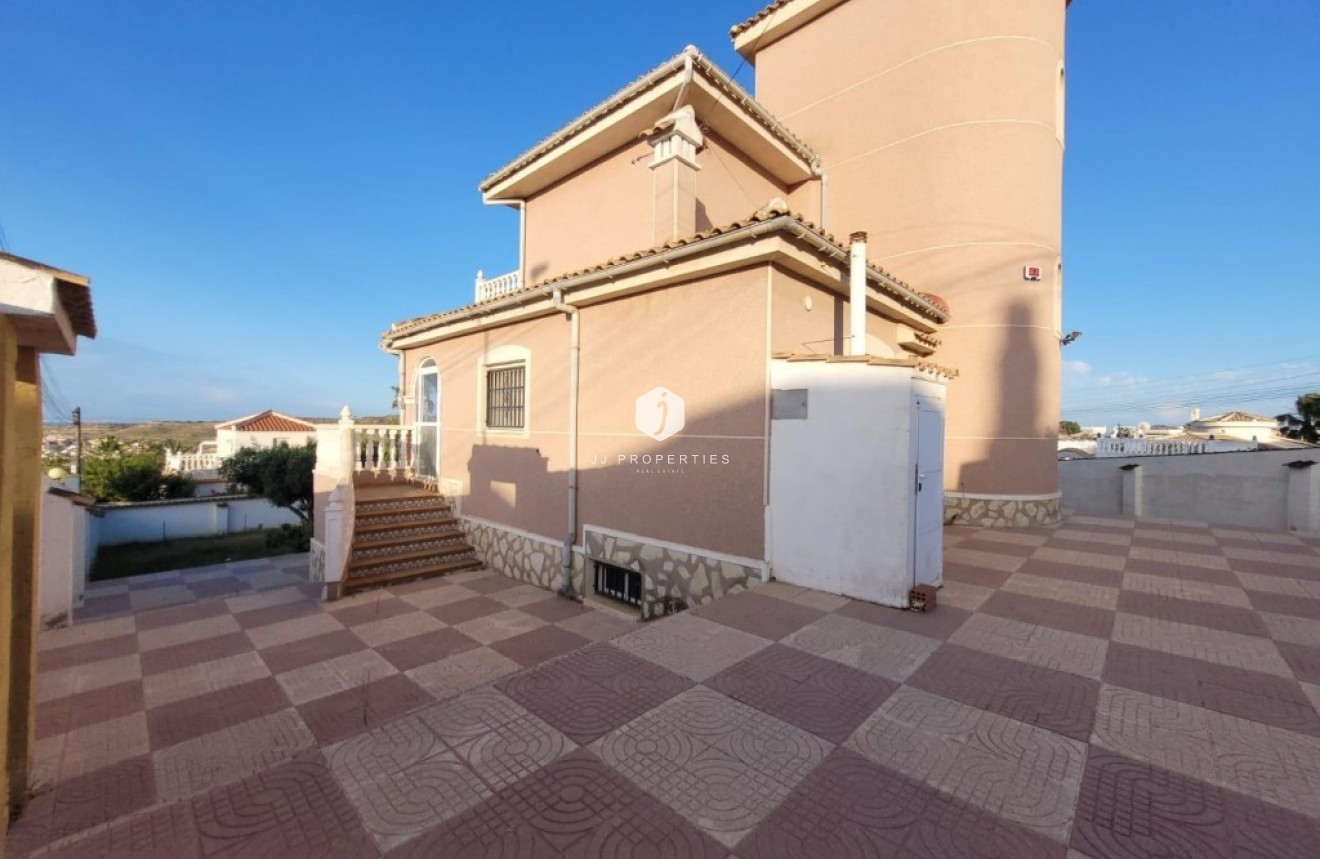 Segunda mano - Villa -
Ciudad Quesada - Costa Blanca