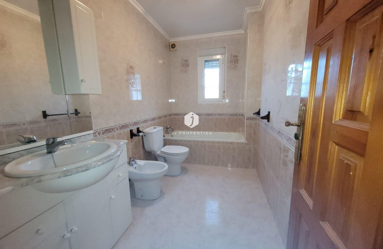 Segunda mano - Villa -
Ciudad Quesada - Costa Blanca