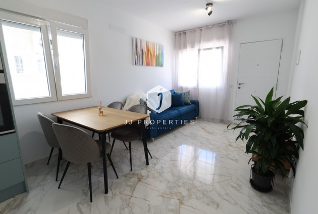 Resale - Chalet -
El Chaparral - Inland