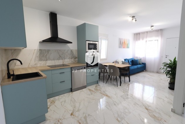 Resale - Chalet -
El Chaparral - Inland