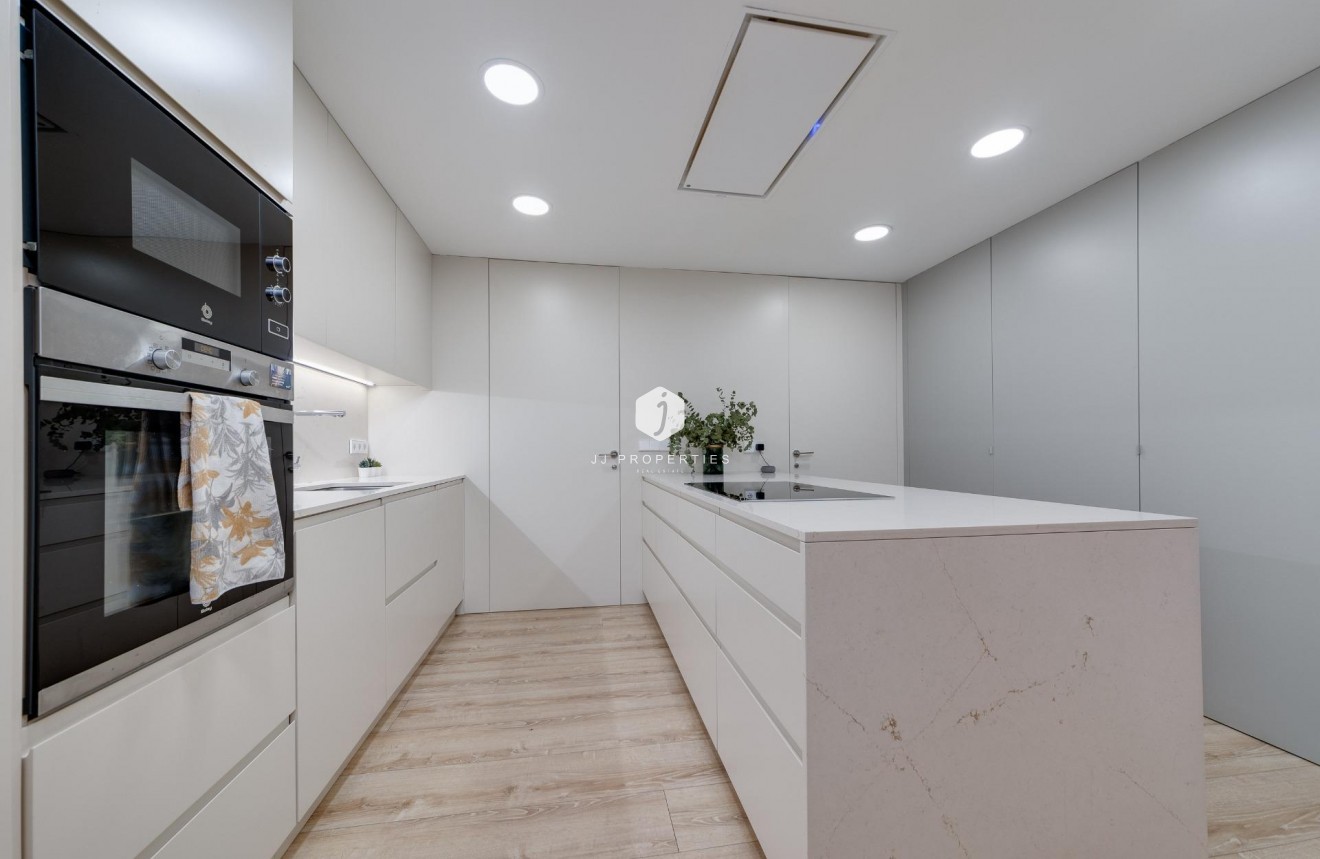 Segunda mano - Apartamento / piso -
Torrevieja - Playa del Cura