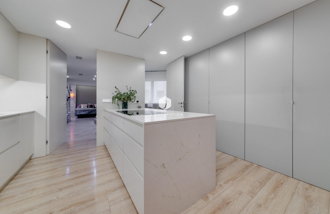 Segunda mano - Apartamento / piso -
Torrevieja - Playa del Cura