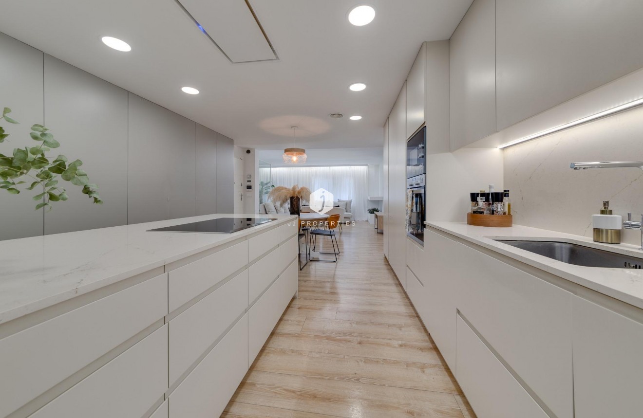 Segunda mano - Apartamento / piso -
Torrevieja - Playa del Cura