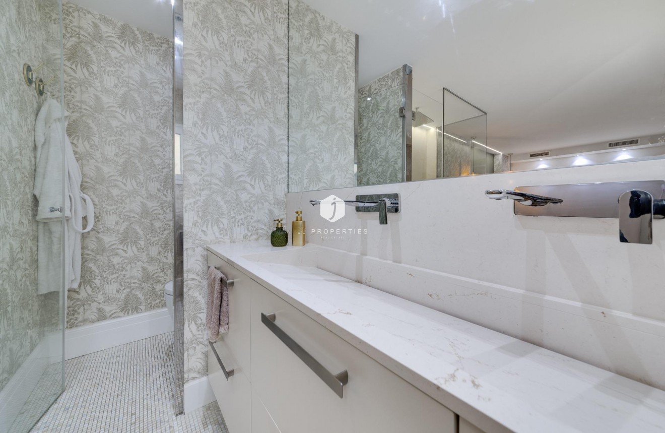 Segunda mano - Apartamento / piso -
Torrevieja - Playa del Cura