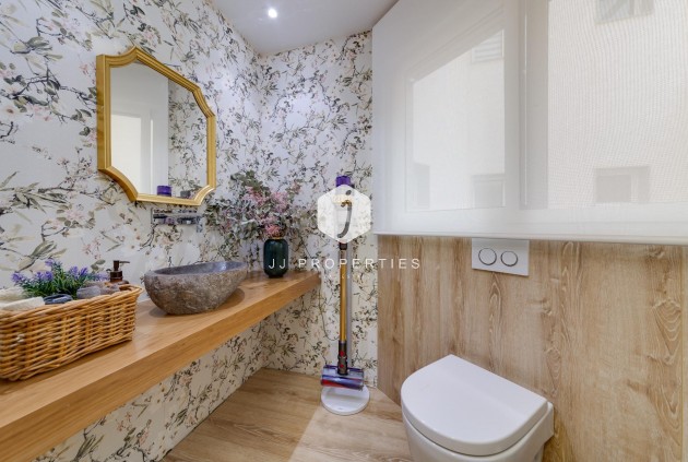 Segunda mano - Apartamento / piso -
Torrevieja - Playa del Cura