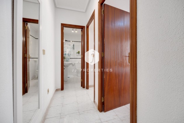 Segunda mano - Apartamento / piso -
Torrevieja - Estacion de autobuses