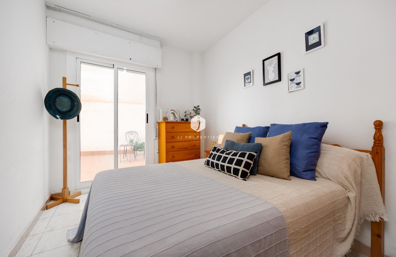 Segunda mano - Apartamento / piso -
Torrevieja - Estacion de autobuses