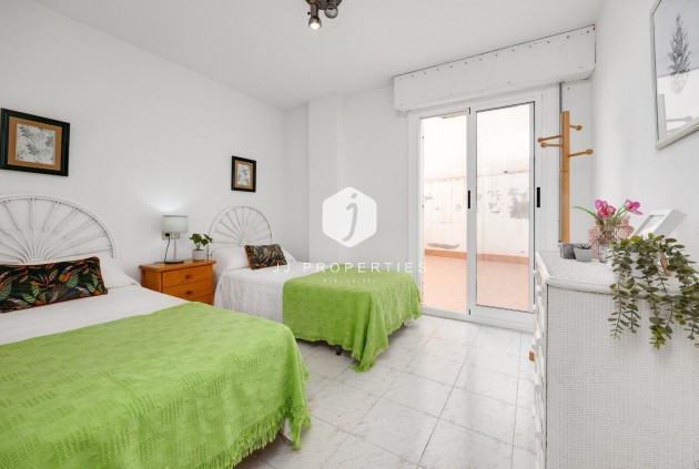 Segunda mano - Apartamento / piso -
Torrevieja - Estacion de autobuses