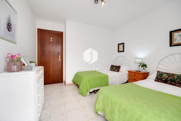 Segunda mano - Apartamento / piso -
Torrevieja - Estacion de autobuses