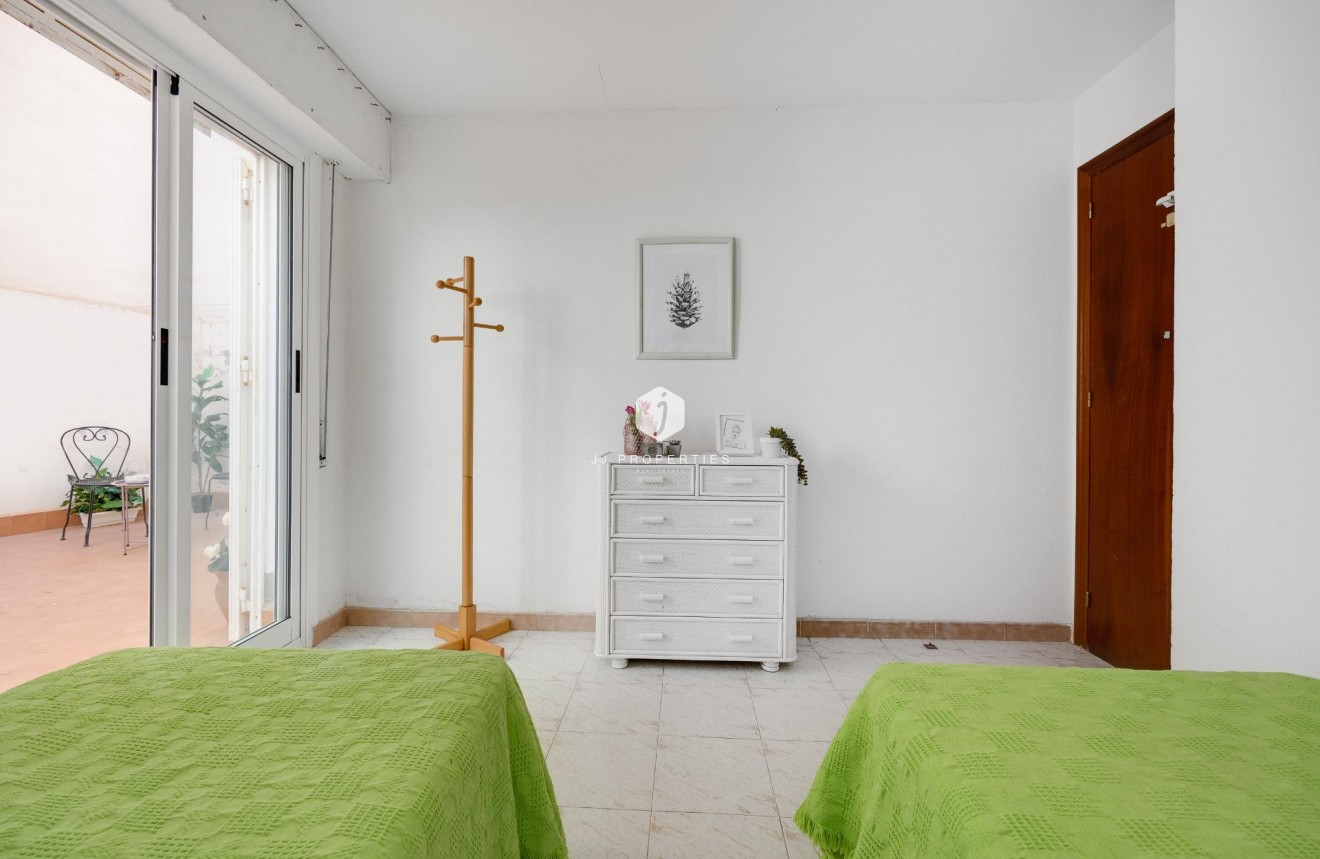 Segunda mano - Apartamento / piso -
Torrevieja - Estacion de autobuses