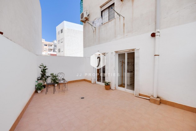 Segunda mano - Apartamento / piso -
Torrevieja - Estacion de autobuses