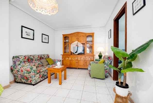 Segunda mano - Apartamento / piso -
Torrevieja - Estacion de autobuses