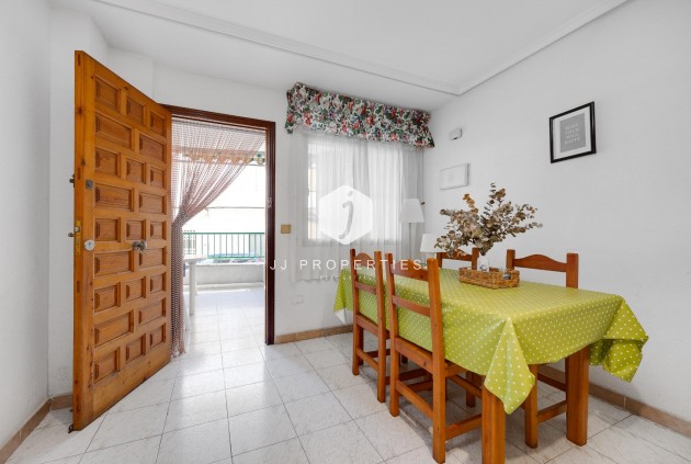 Segunda mano - Apartamento / piso -
Torrevieja - Estacion de autobuses