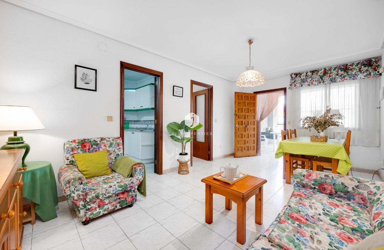 Segunda mano - Apartamento / piso -
Torrevieja - Estacion de autobuses