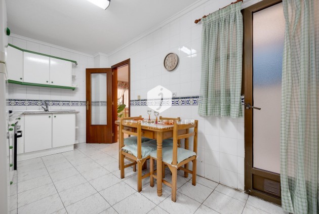 Segunda mano - Apartamento / piso -
Torrevieja - Estacion de autobuses