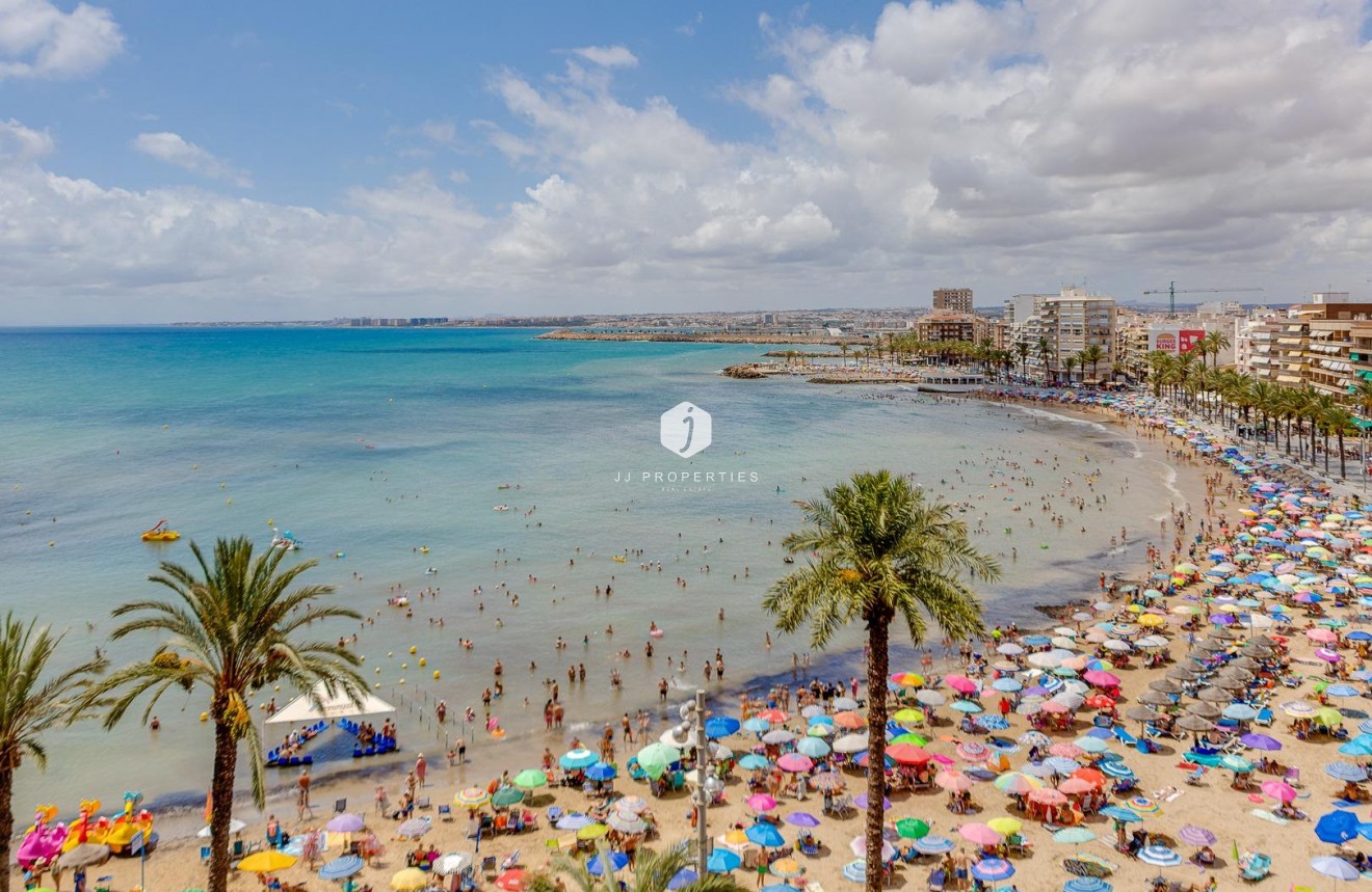 Segunda mano - Apartamento / piso -
Torrevieja - Estacion de autobuses