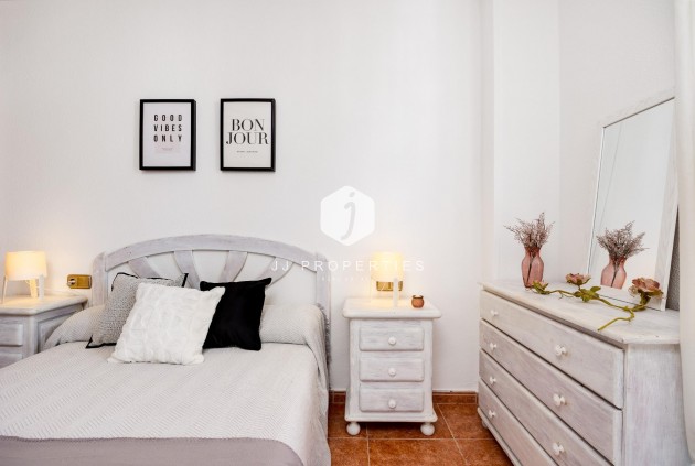 Segunda mano - Apartamento / piso -
Torrevieja - Playa de los Naufragos