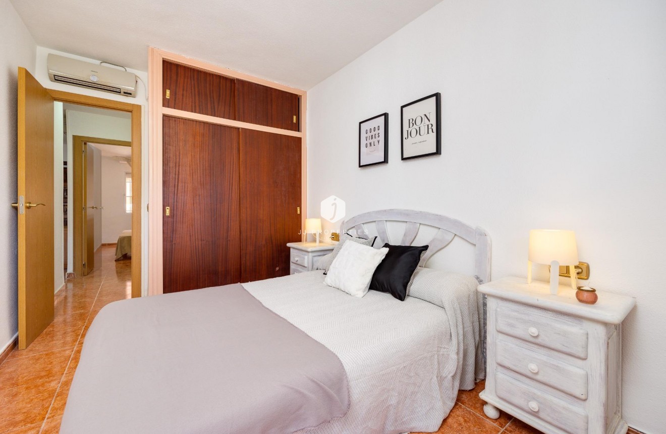 Segunda mano - Apartamento / piso -
Torrevieja - Playa de los Naufragos