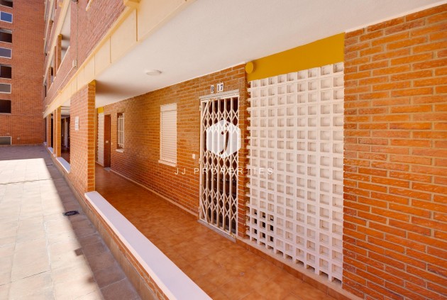 Segunda mano - Apartamento / piso -
Torrevieja - Playa de los Naufragos