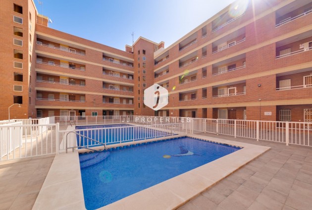 Segunda mano - Apartamento / piso -
Torrevieja - Playa de los Naufragos