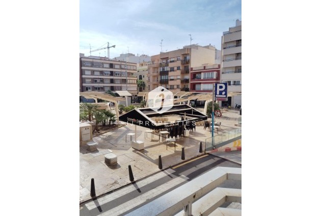 Segunda mano - Apartamento / piso -
Torrevieja - Centro