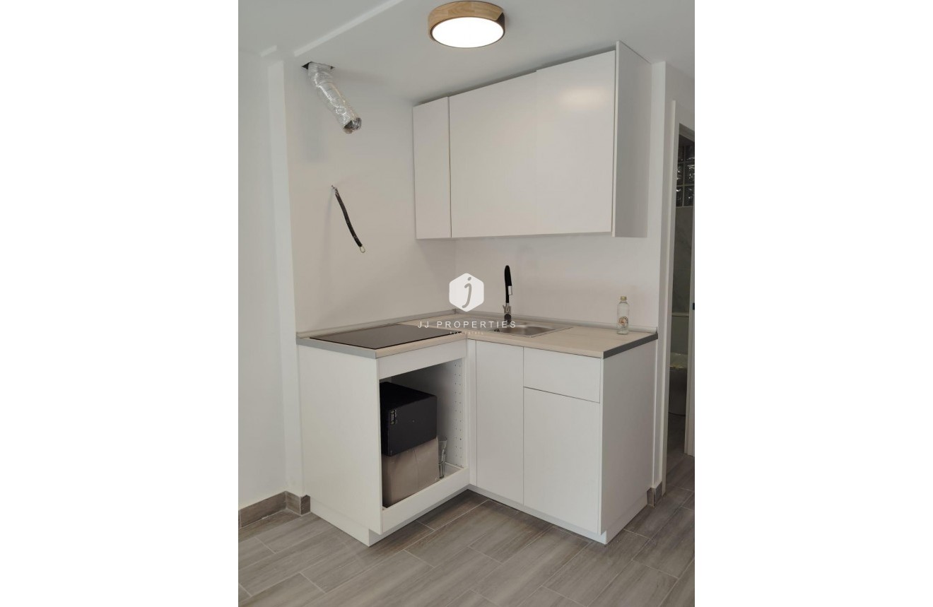 Segunda mano - Apartamento / piso -
Torrevieja - Centro