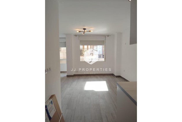 Segunda mano - Apartamento / piso -
Torrevieja - Centro