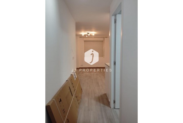 Segunda mano - Apartamento / piso -
Torrevieja - Centro