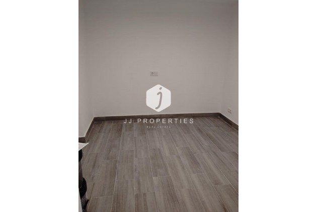 Segunda mano - Apartamento / piso -
Torrevieja - Centro