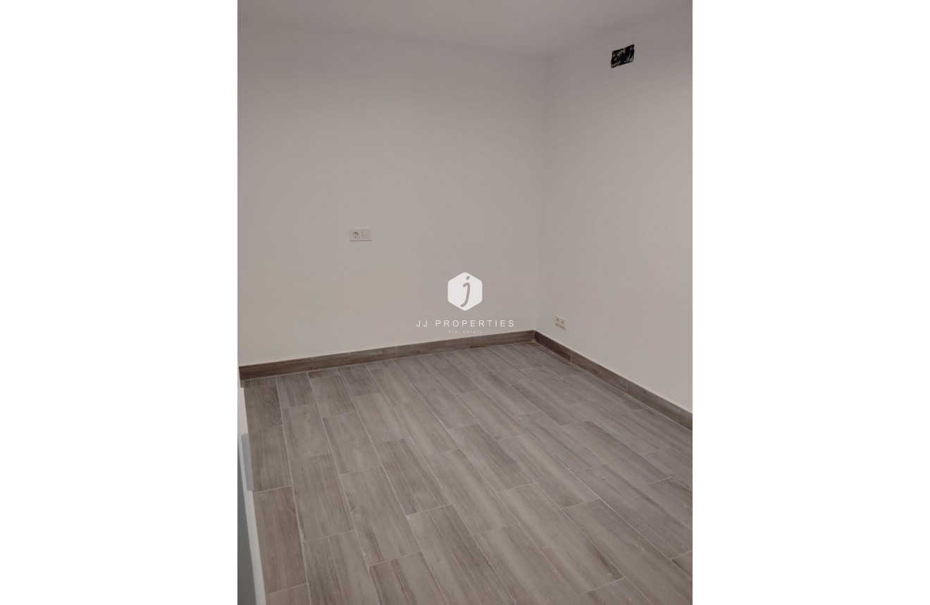 Segunda mano - Apartamento / piso -
Torrevieja - Centro