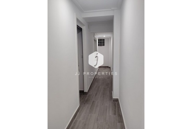 Segunda mano - Apartamento / piso -
Torrevieja - Centro