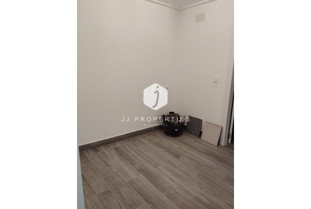 Segunda mano - Apartamento / piso -
Torrevieja - Centro