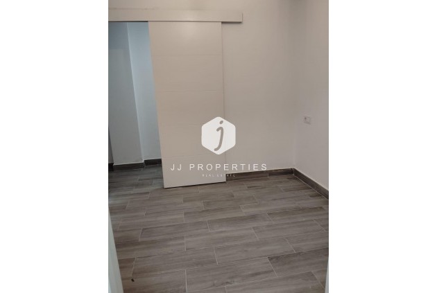 Segunda mano - Apartamento / piso -
Torrevieja - Centro