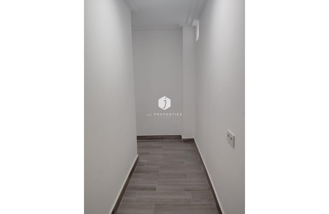 Segunda mano - Apartamento / piso -
Torrevieja - Centro